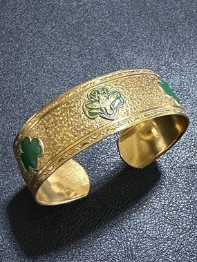 RARE 1942 Girl Scout Cuff Bracelet Victory Bronze Gold Tone Green Trefoil